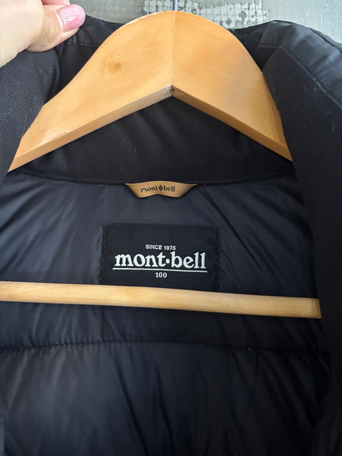 몽벨 블랙 미니로고 패딩 L 상품이미지4