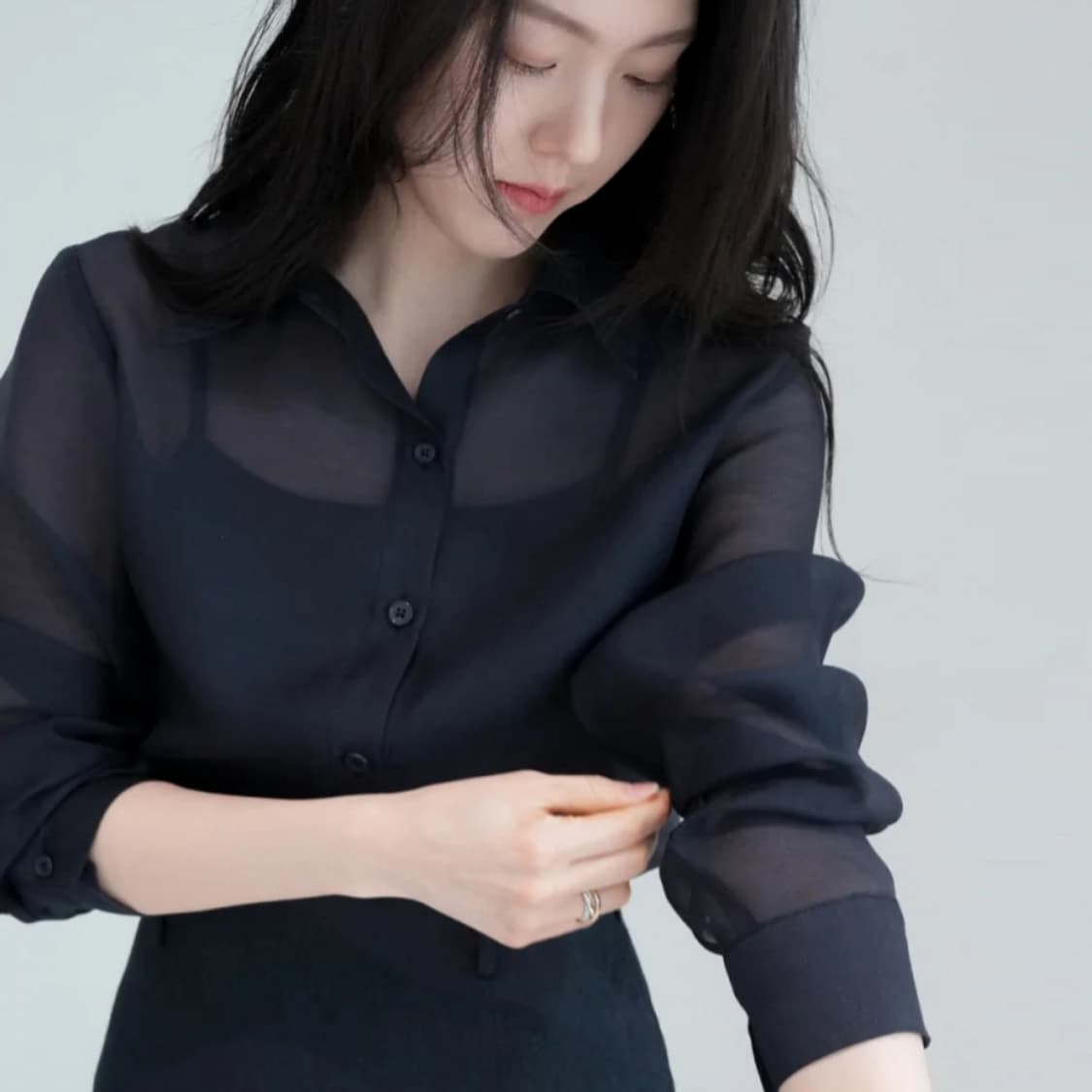 누아르테(NOUARTE) 글렌 시어 블라우스셔츠 55-66 새상품 상품이미지2