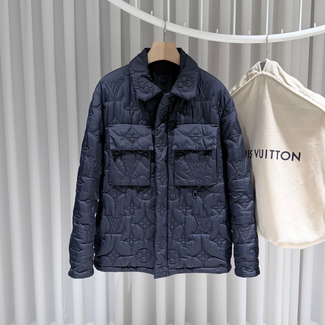 (A+/50) / 루이비통 모노그램 라이트 패디드 블루종 퀄팅 패딩 자켓 상품이미지1
