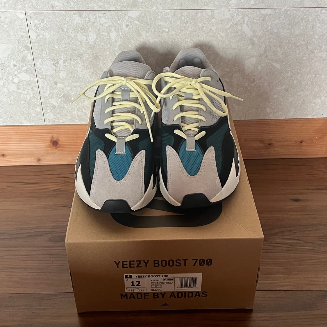 [300] 아디다스 이지 부스트 700 웨이브 러너 솔리드 그레이 상품이미지4