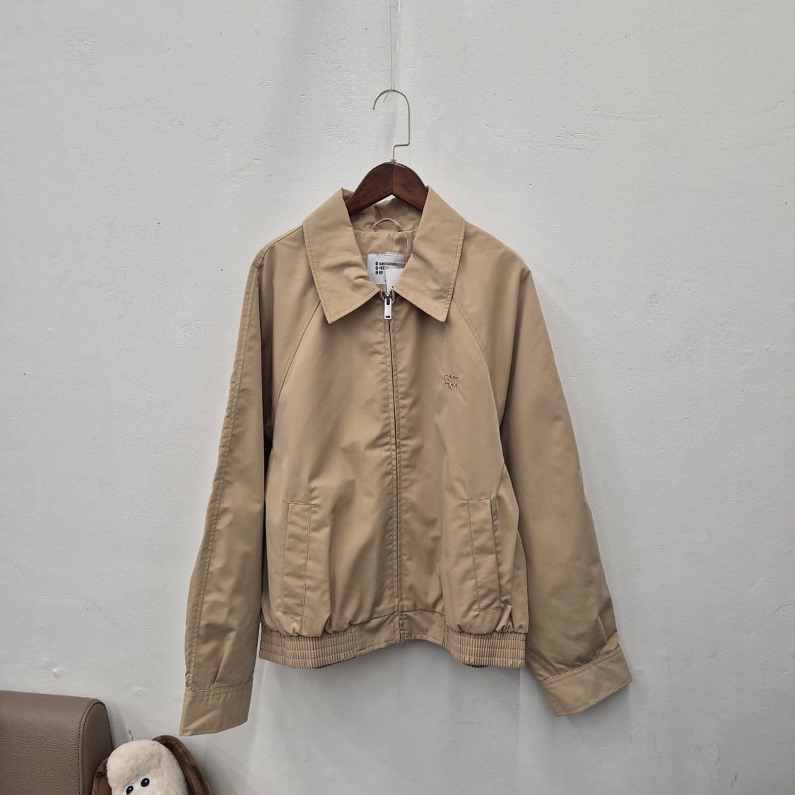 에잇세컨즈 코튼 숏 집업 자수 점퍼 90/M 상품이미지1