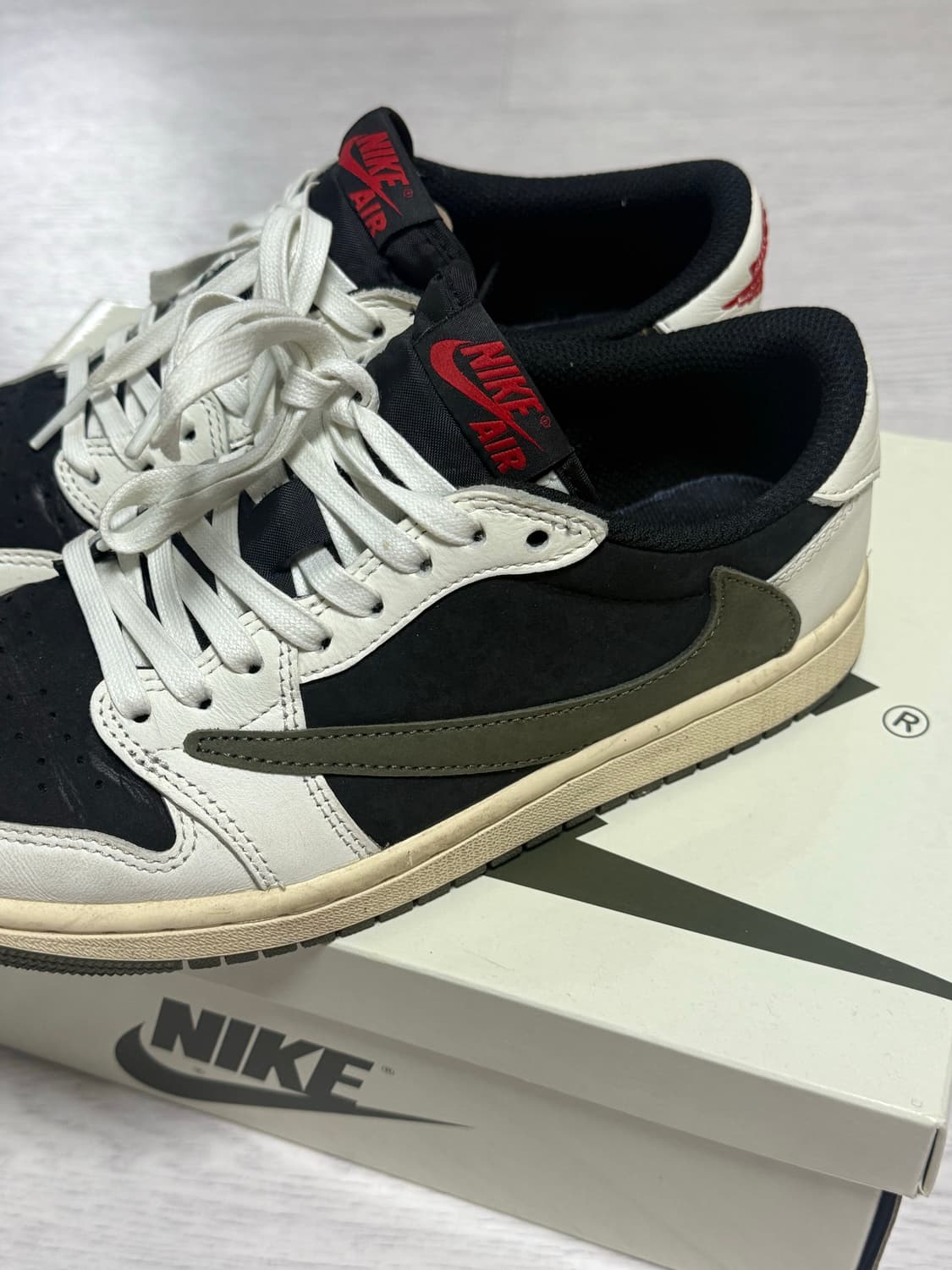 조던 1 트래비스 스캇 로우 올리브 상품이미지3