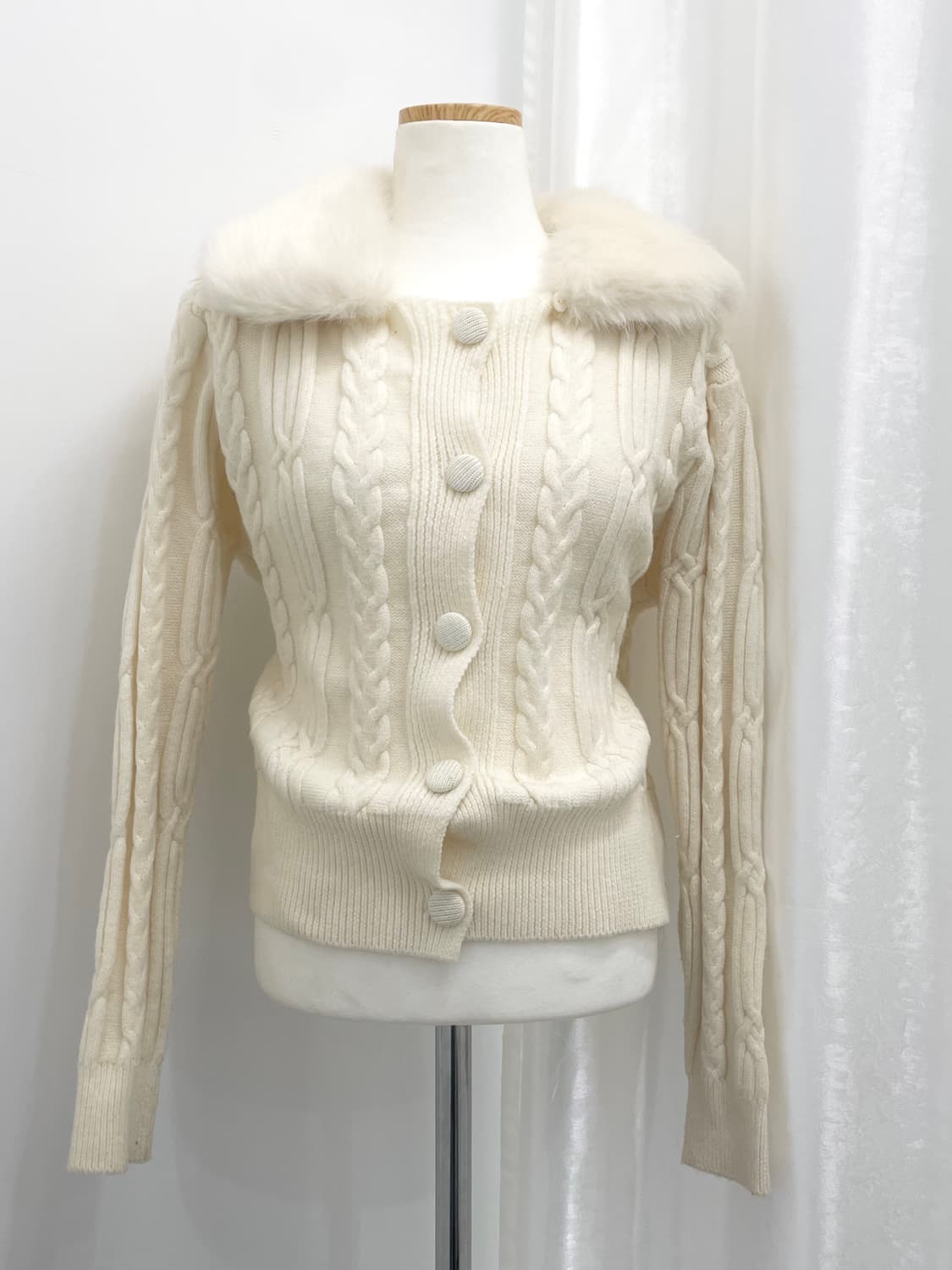 장원영 착용 퍼 니트 자켓 상품이미지1