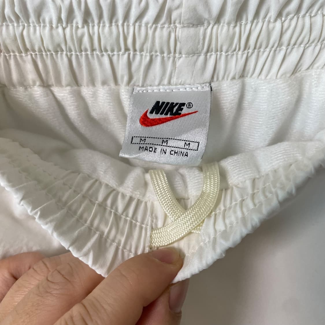 (M)나이키 화이트 트레이닝 트랙팬츠 상품이미지3