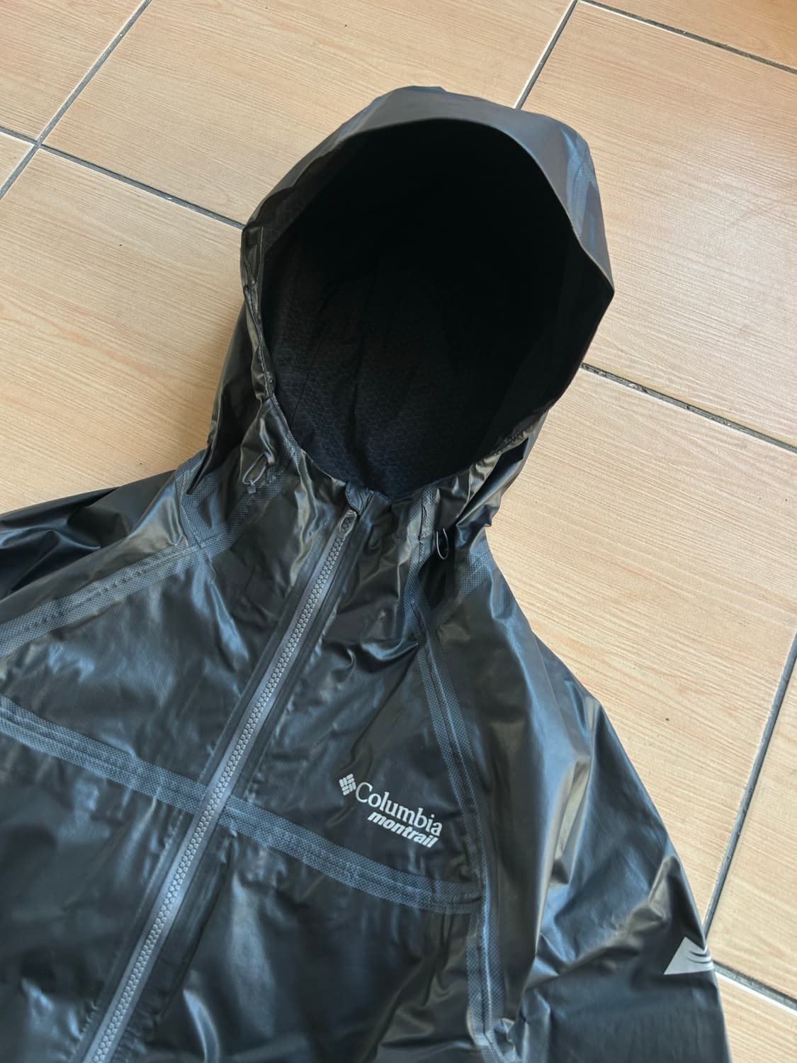 컬럼비아 몬트레일 러닝자켓  상품이미지2