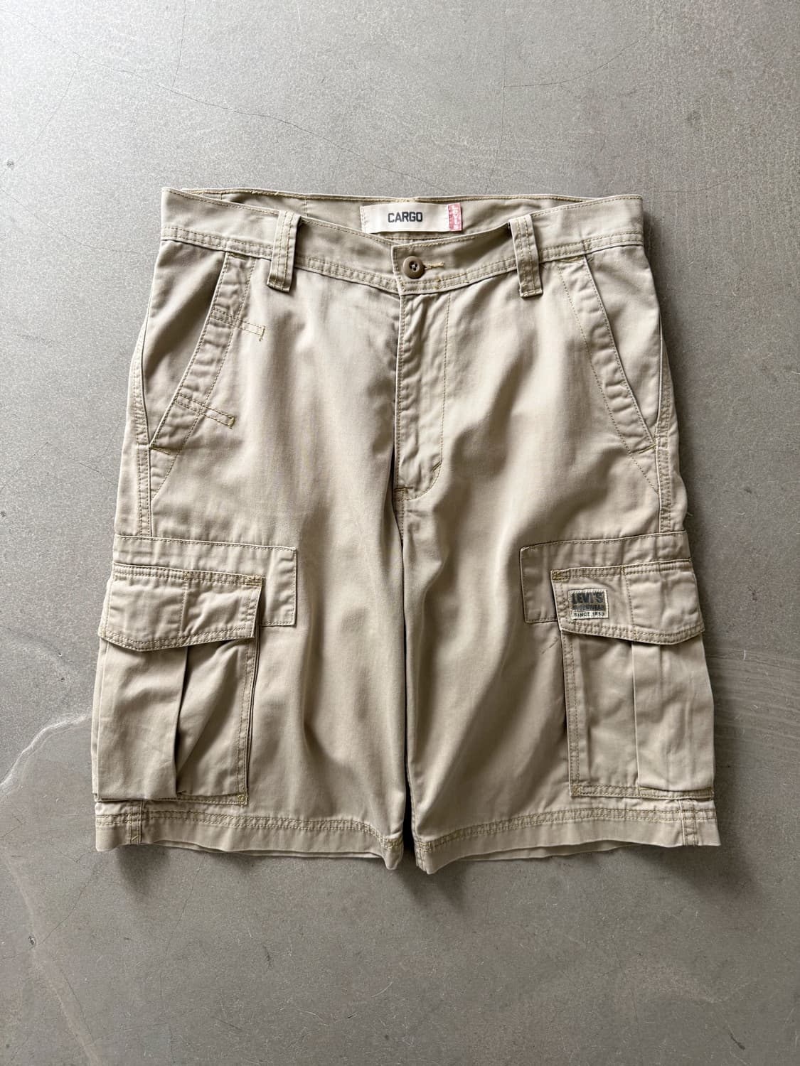 Vintage Levi's Cotton Cargo Shorts 상품이미지1