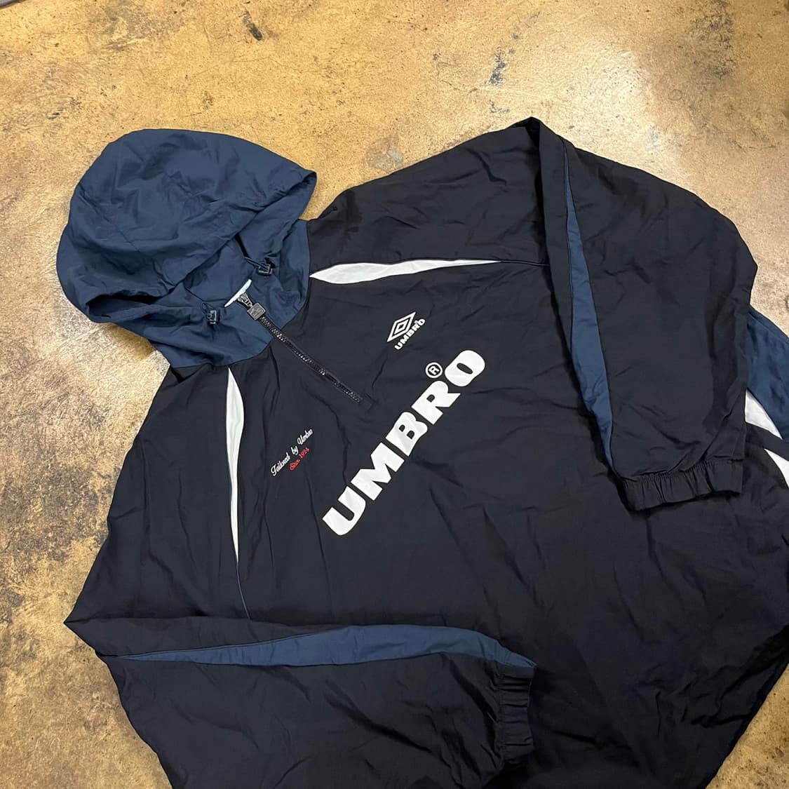 [정품/2XL] 엄브로 바람막이 후드 자켓 블랙 네이비 b12 상품이미지1