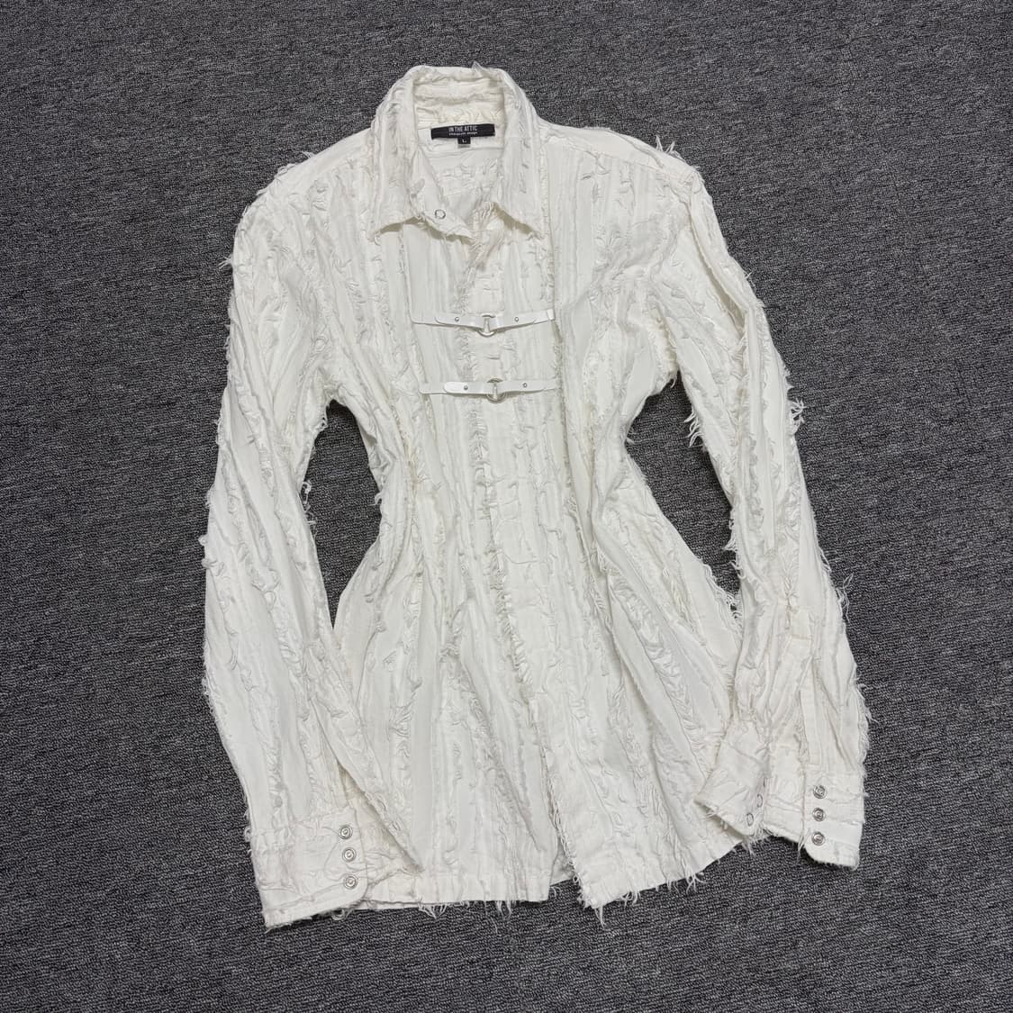 { in the attic } grunge shirt  상품이미지1