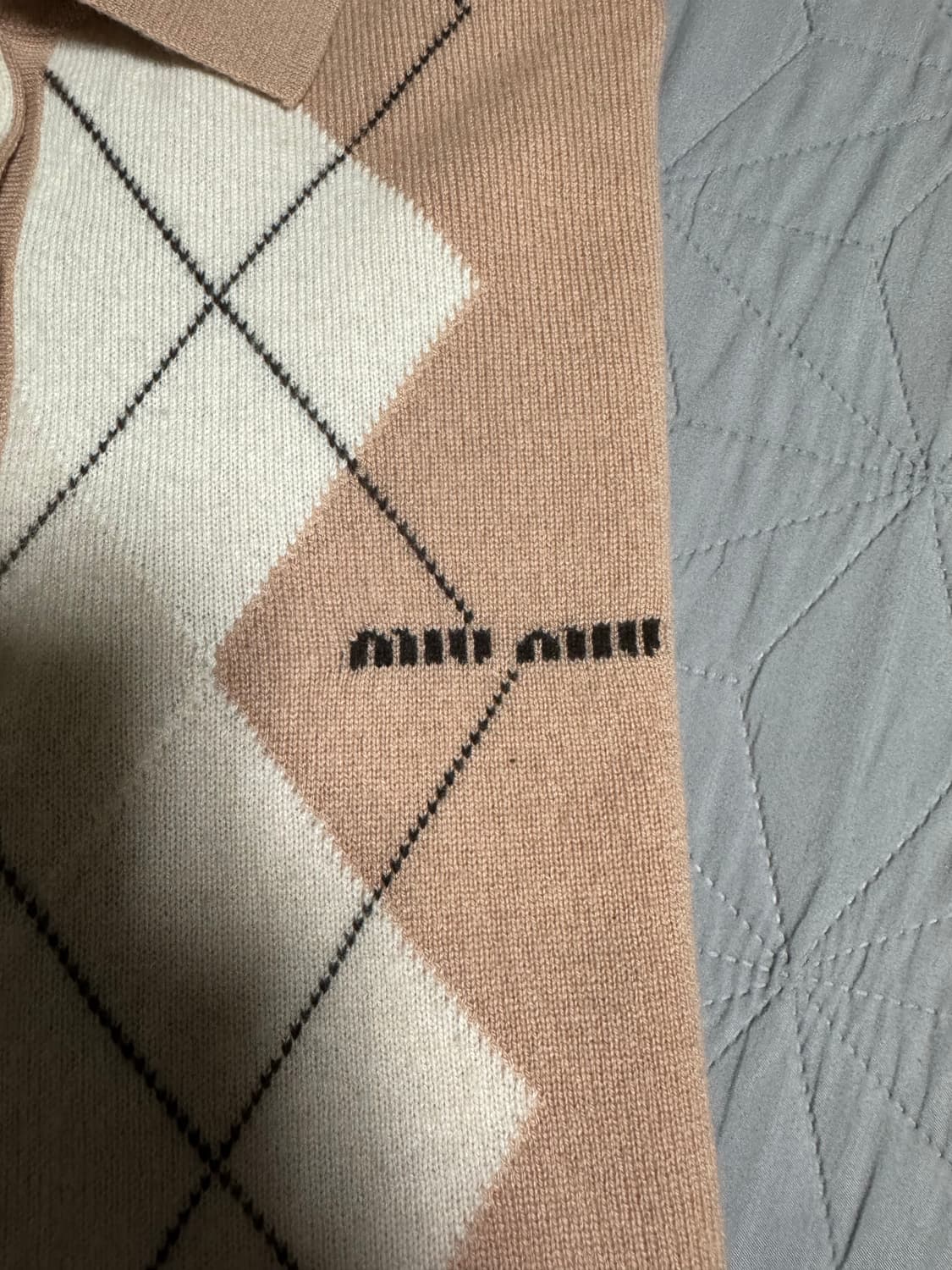 미우미우 miumiu 아가일 카라 폴로 니트 셔츠 집업 상품이미지2