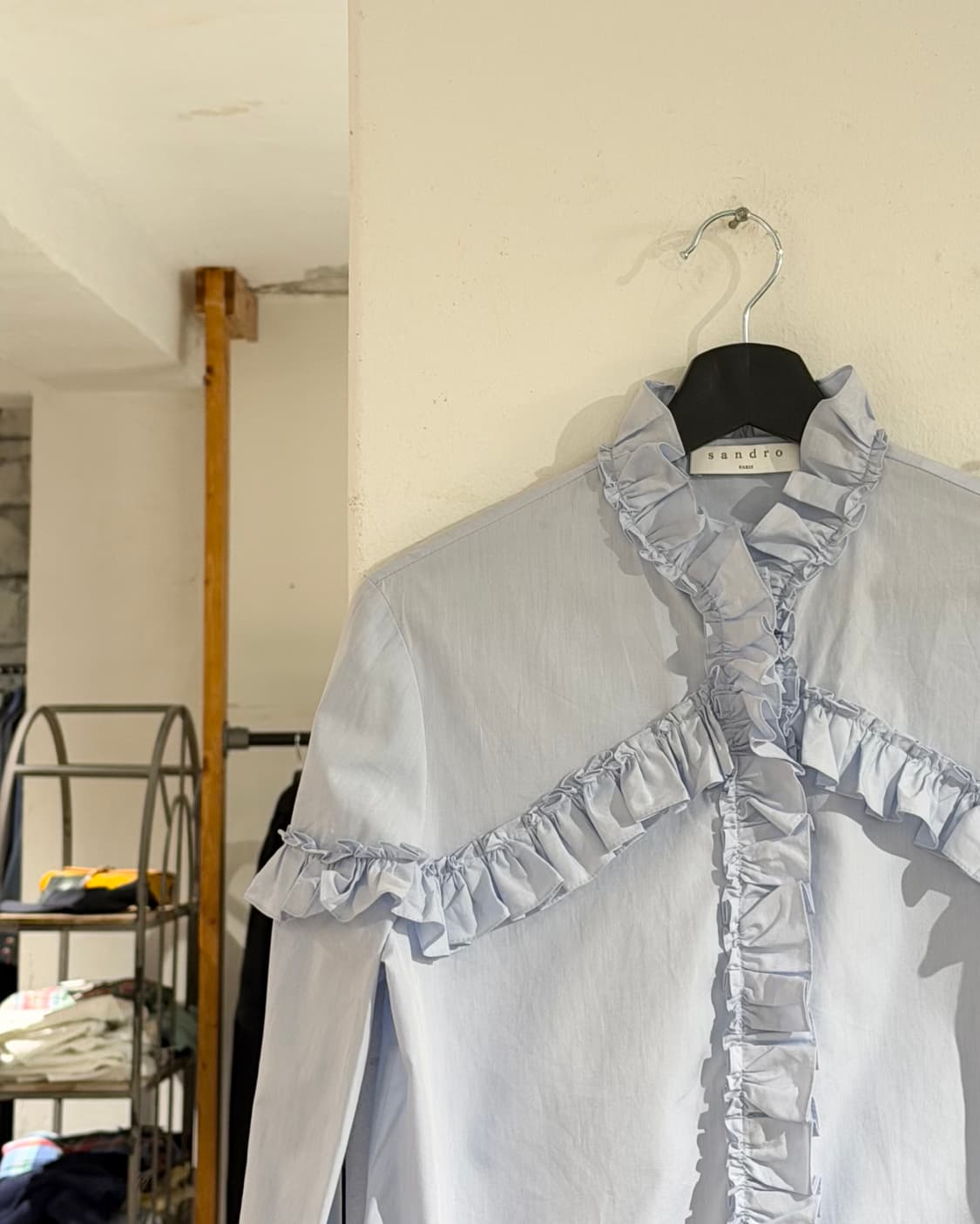 산드로 블루 러플 디테일 셔츠 상품이미지2