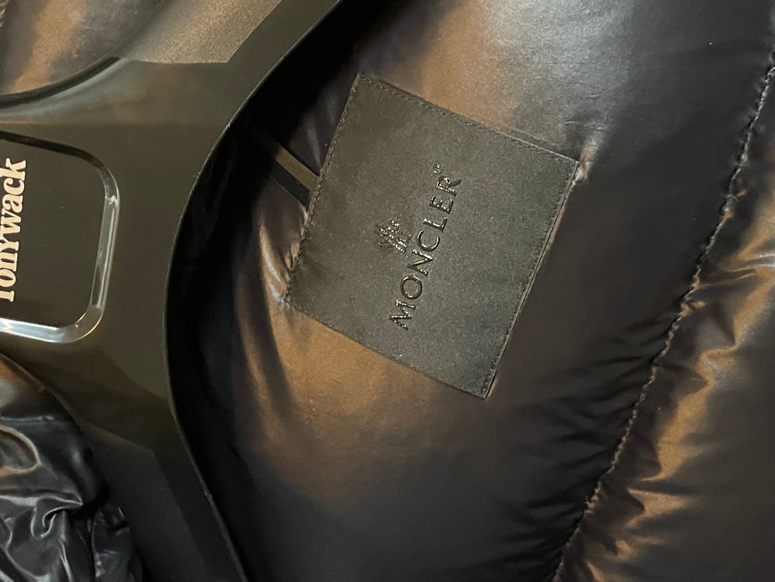 몽클레어 마데이라 패딩 팝니다! 정가 378만원 상품이미지5