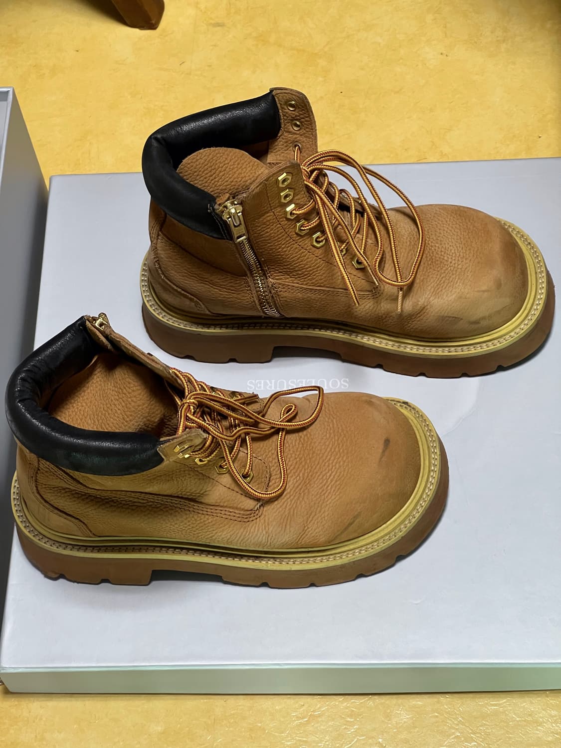 쏘유레슈어 벨루가 카멜 250 사이즈 상품이미지3