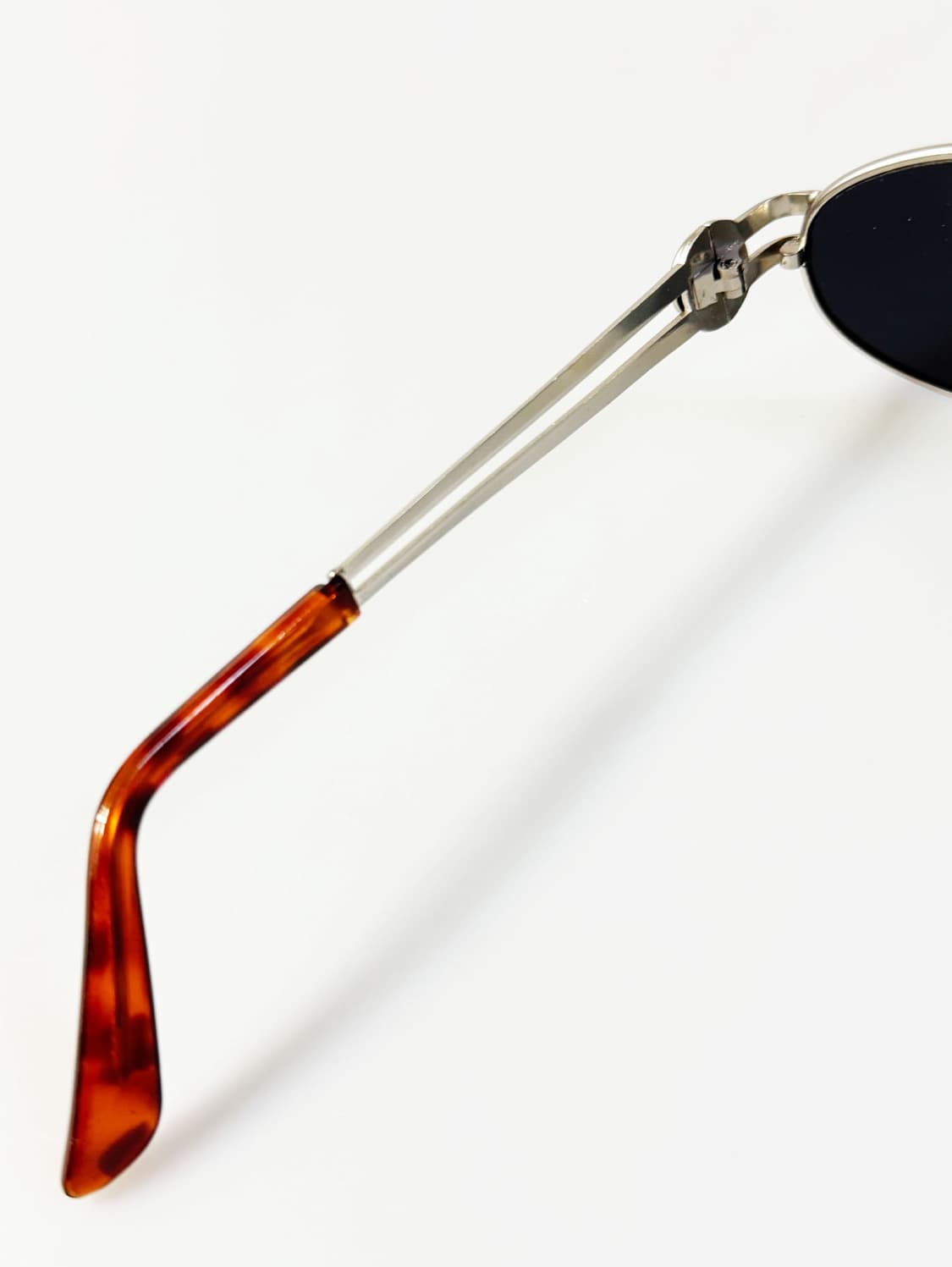 90s 실버 슬림 오벌 메탈 프레임 빈티지 선글라스 상품이미지7