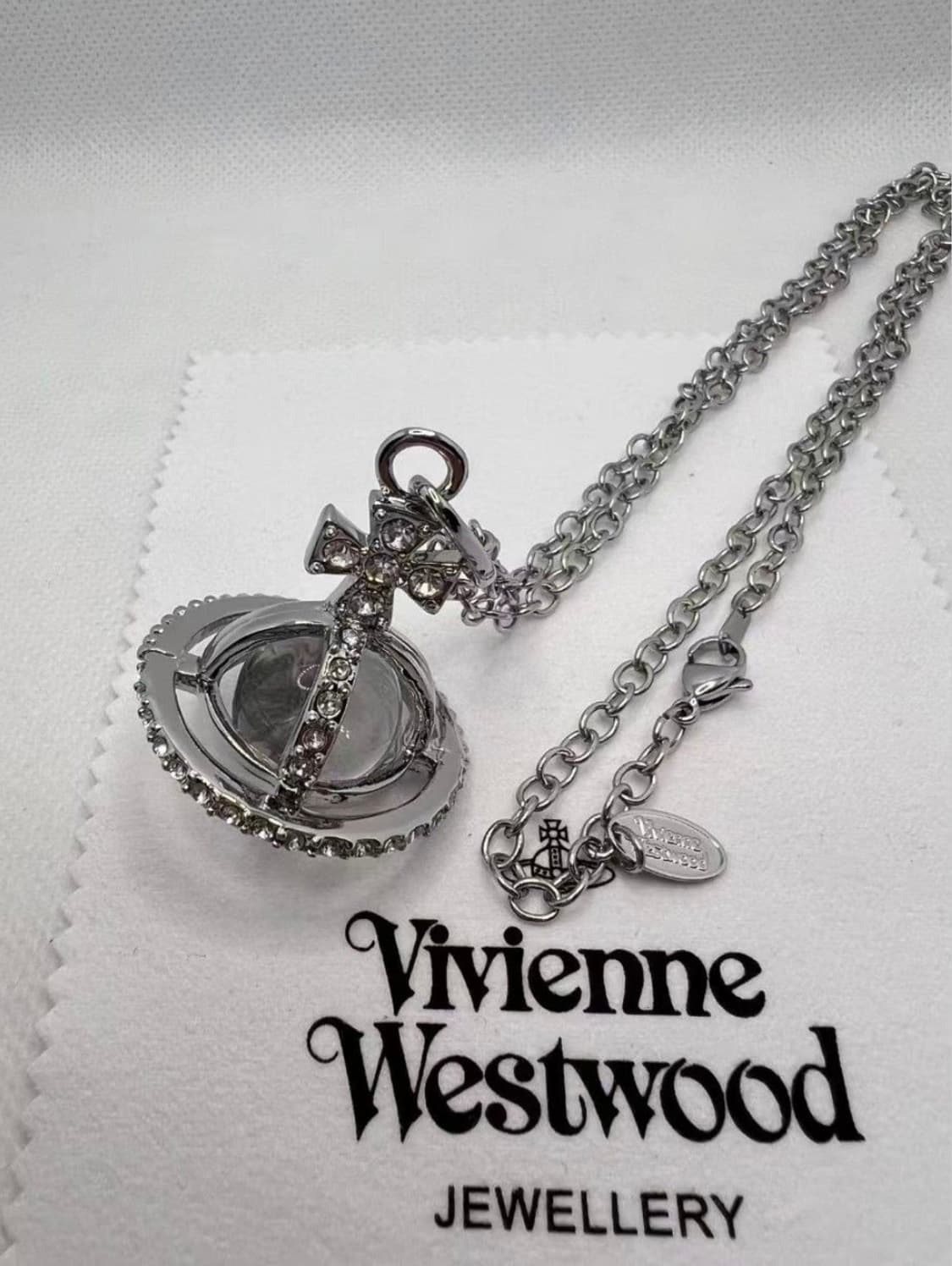 비비안웨스트우드 아카이브 클리어 크리스탈 3d orb 팬던트 목걸이 상품이미지1
