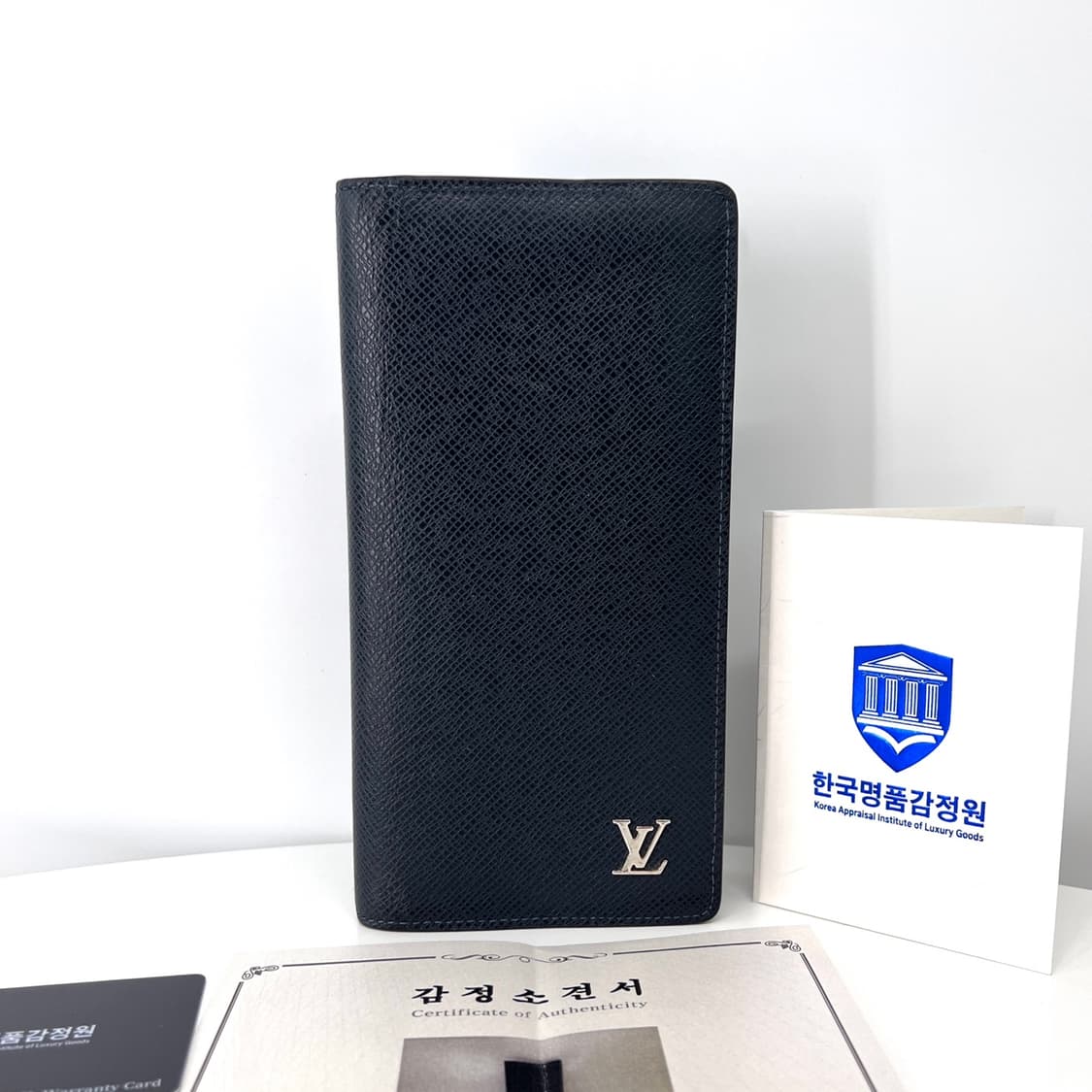 [감정완료] 루이비통 LV 로고 타이가 브라짜 장지갑 상품이미지1