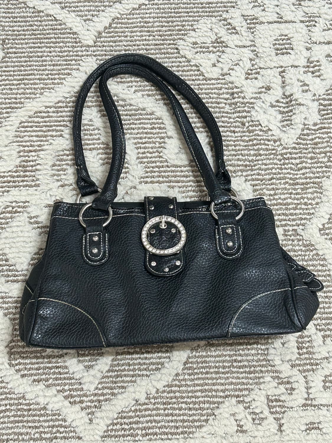 Theoria y2k 큐빅 버클 가죽 숄더백 상품이미지1