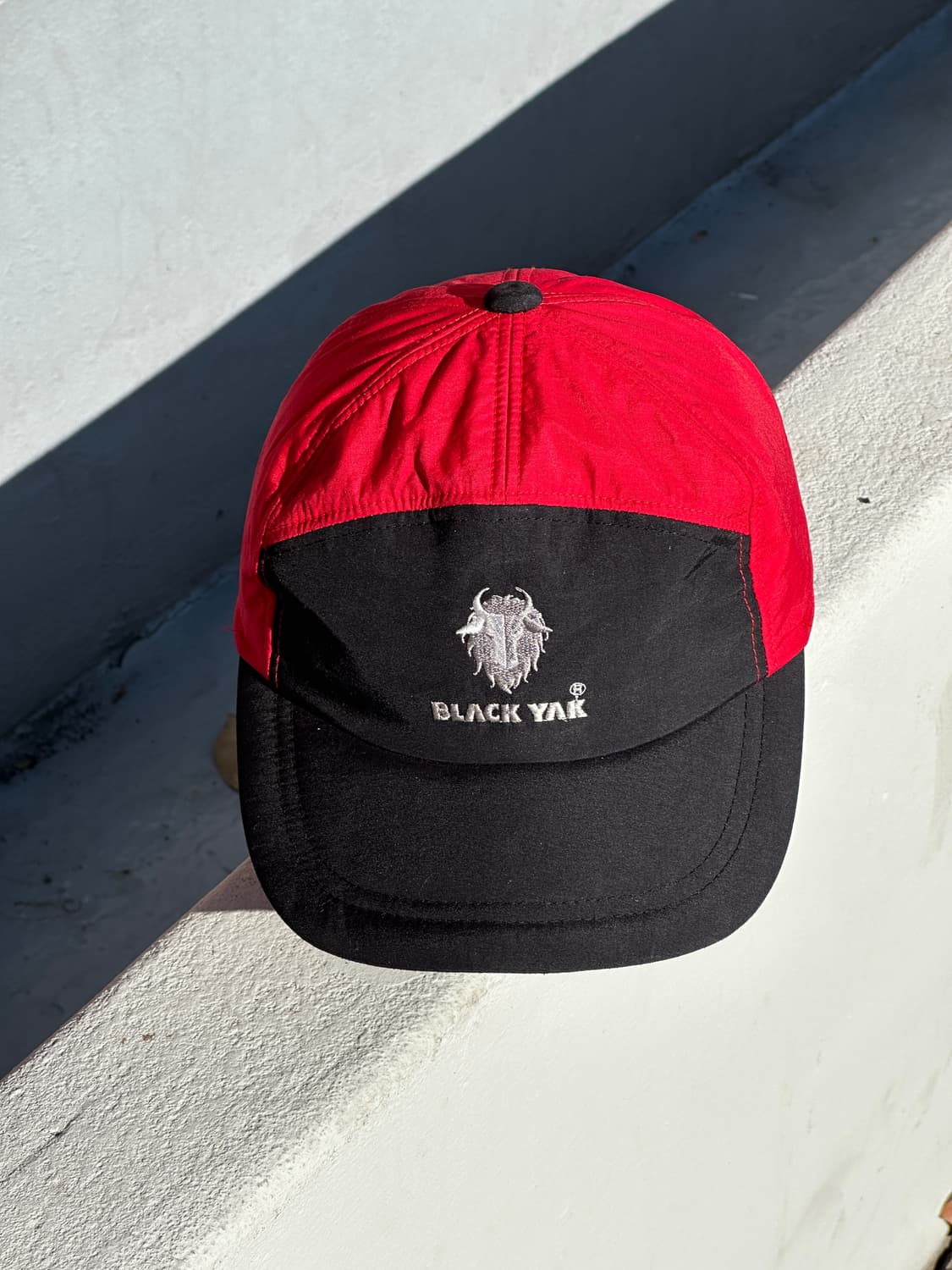 [M] 블랙야크 로고 배색 볼캡 모자 트래퍼 디테일 상품이미지1