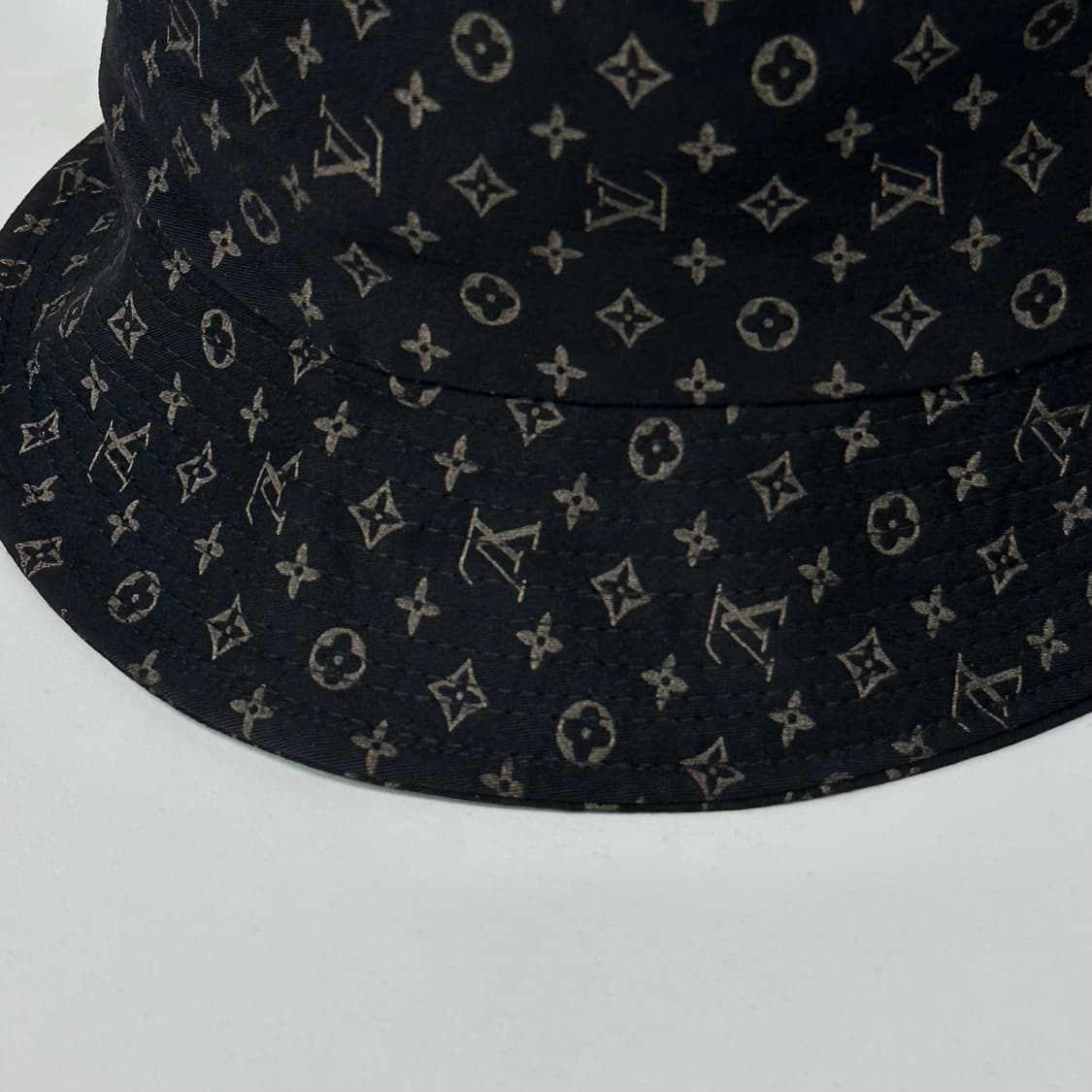 루이비통 90's 모노그램 로고 버킷햇 상품이미지2