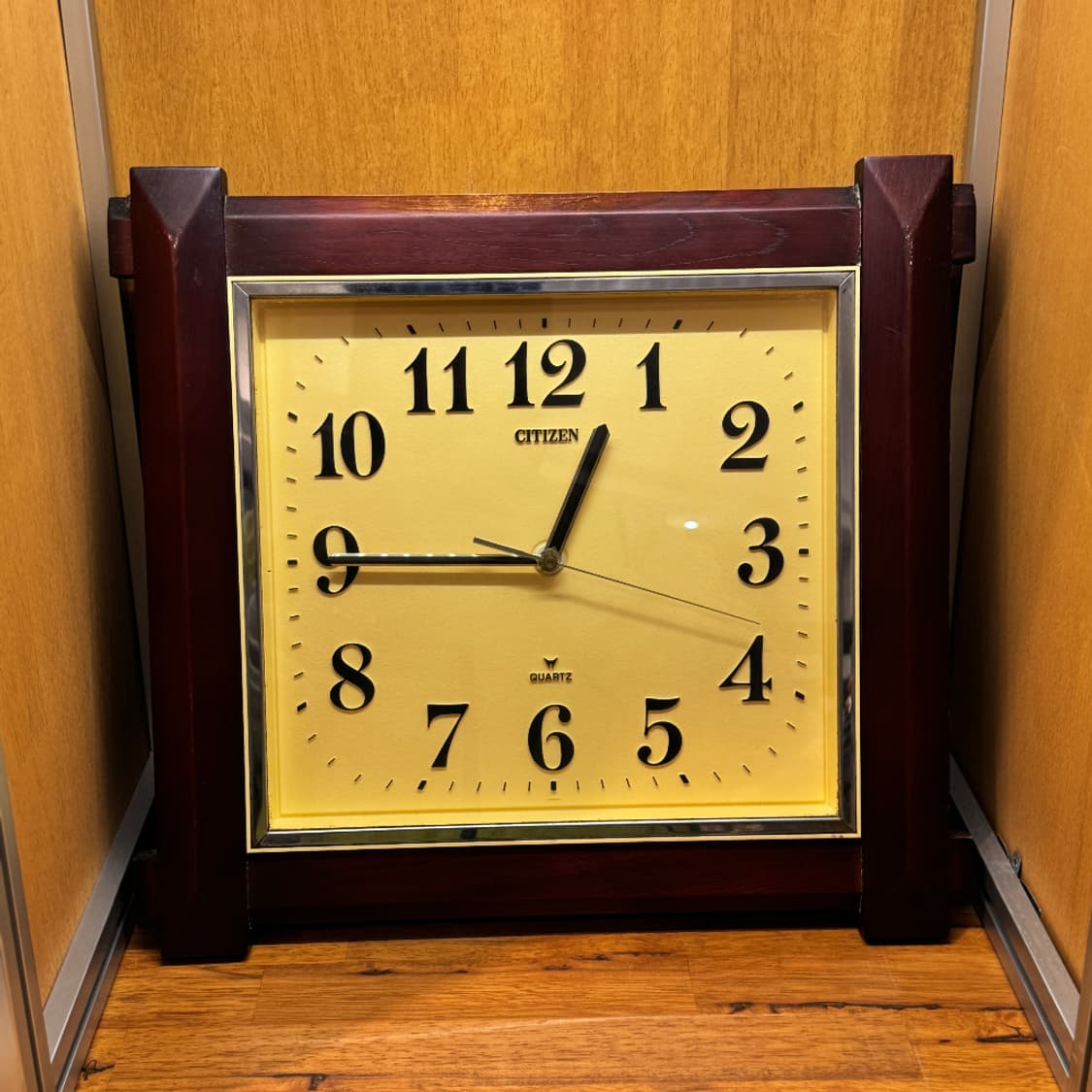 CITIZEN Wooden Vintage Wall Clock 상품이미지1