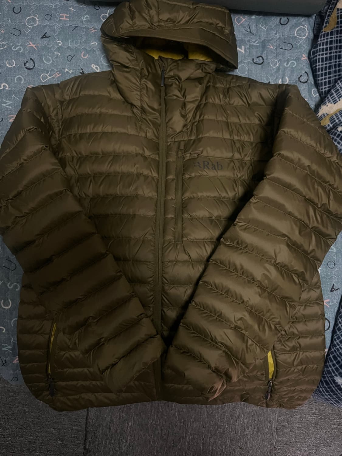 Rab랩 경량패딩 오크색상 L 상품이미지1