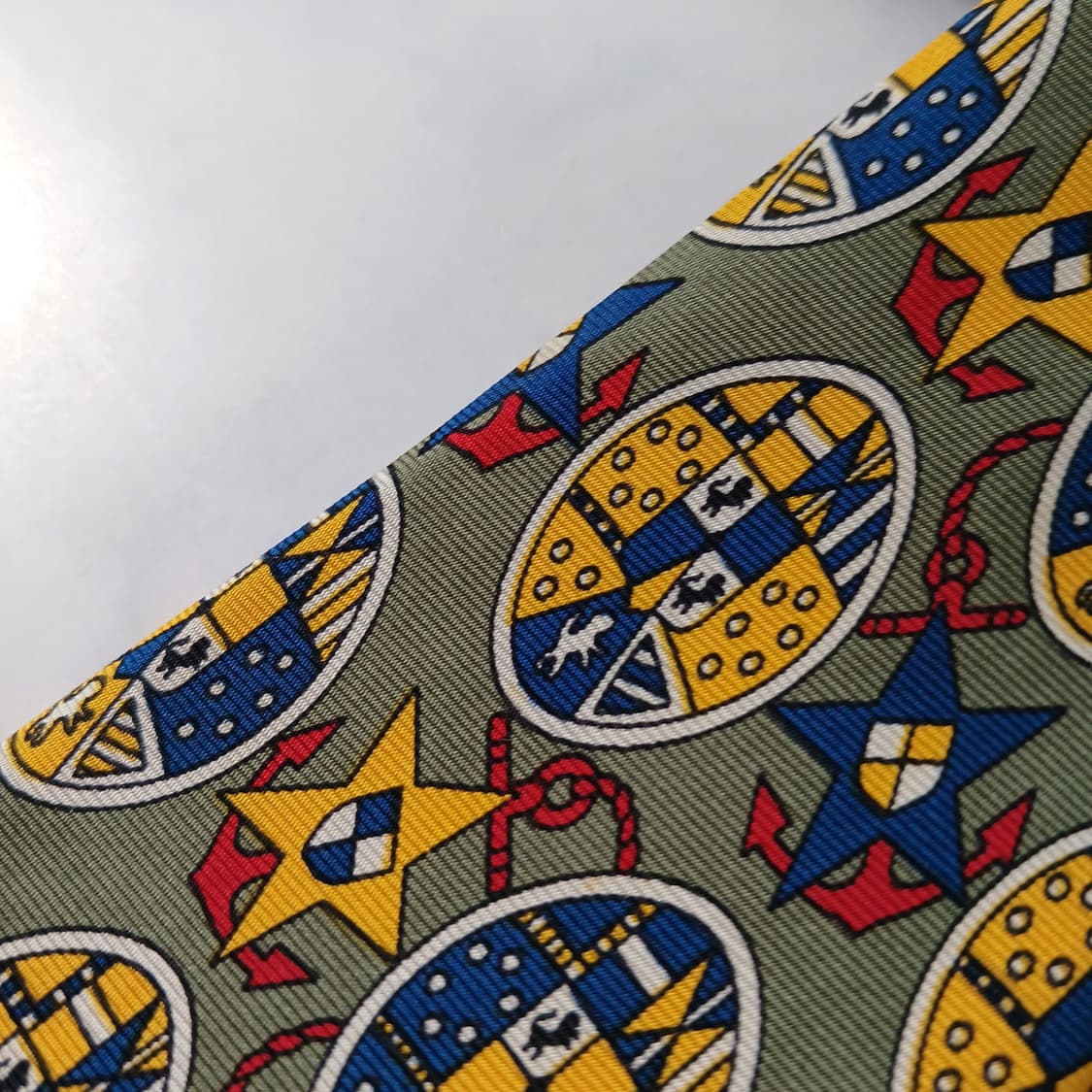 버버리 실크 올리브그린 문장 패턴 넥타이 9.6cm A등급 E771 상품이미지10