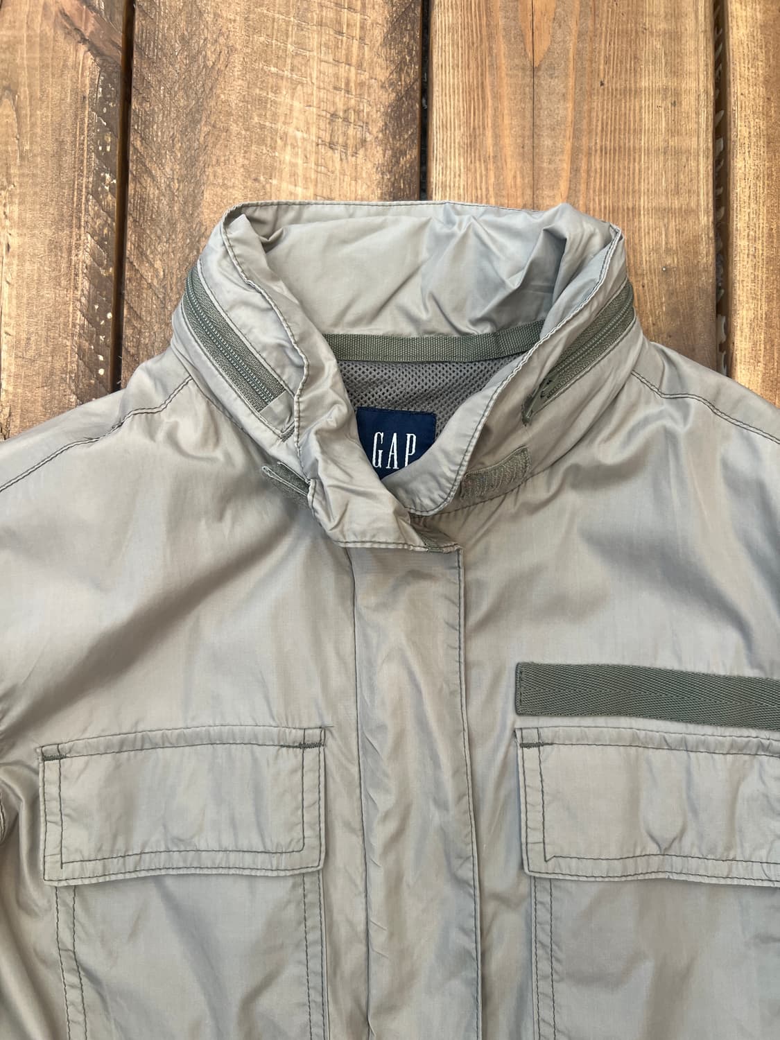 갭 베이지 나일론 카고 자켓 상품이미지7