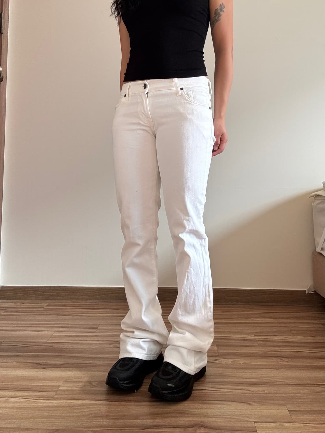 화이트 부츠컷 팬츠 상품이미지4