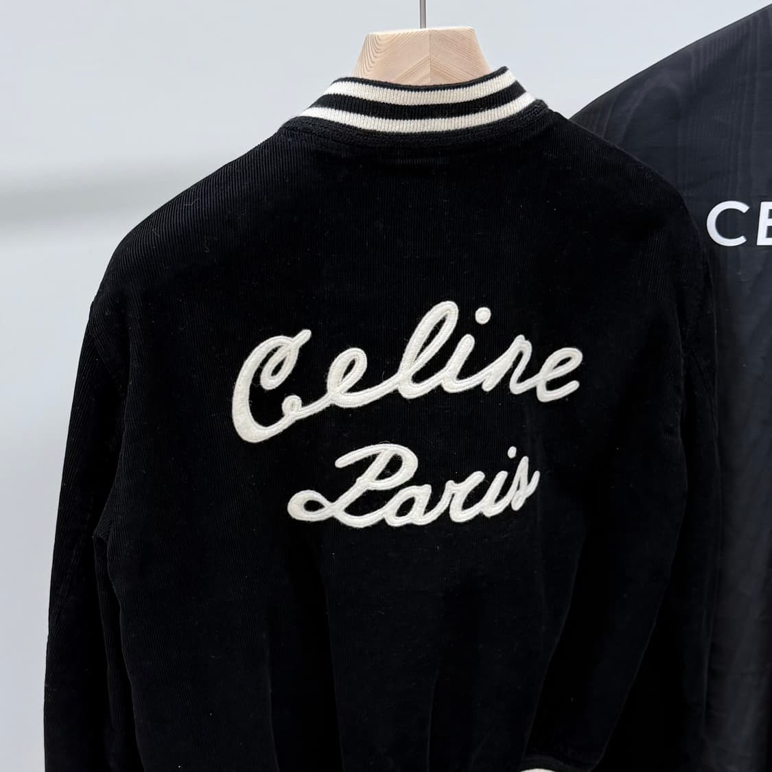 [50/새상품급] 셀린느 코듀로이 백로고 테디자켓 블랙 상품이미지2