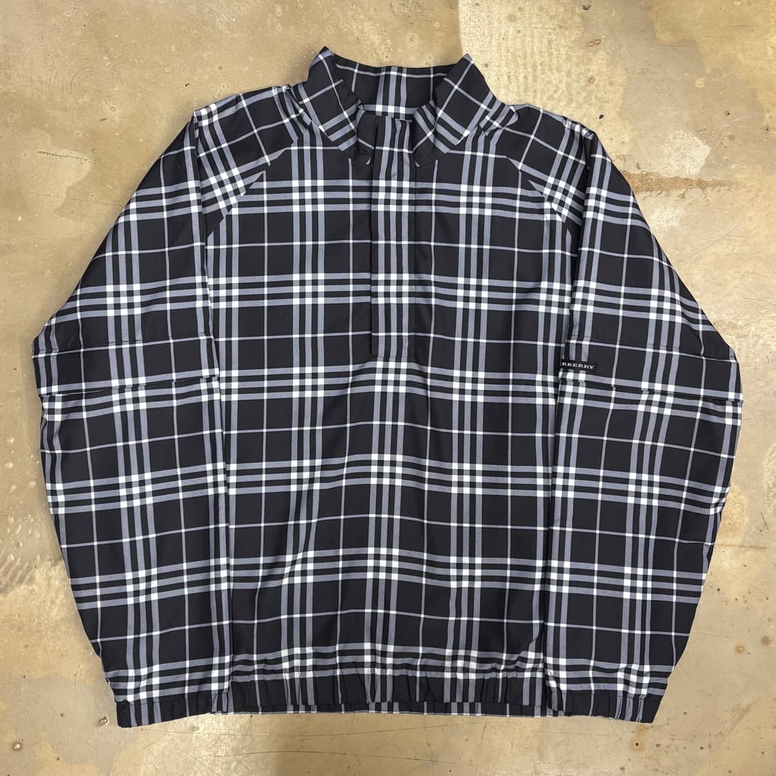 L 버버리 골프 반팔 탈부착 노바체크 반집업 바람막이  상품이미지2