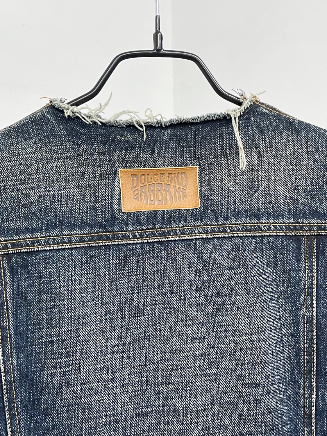 돌체앤가바나 러프 절개 데님 자켓  상품이미지9