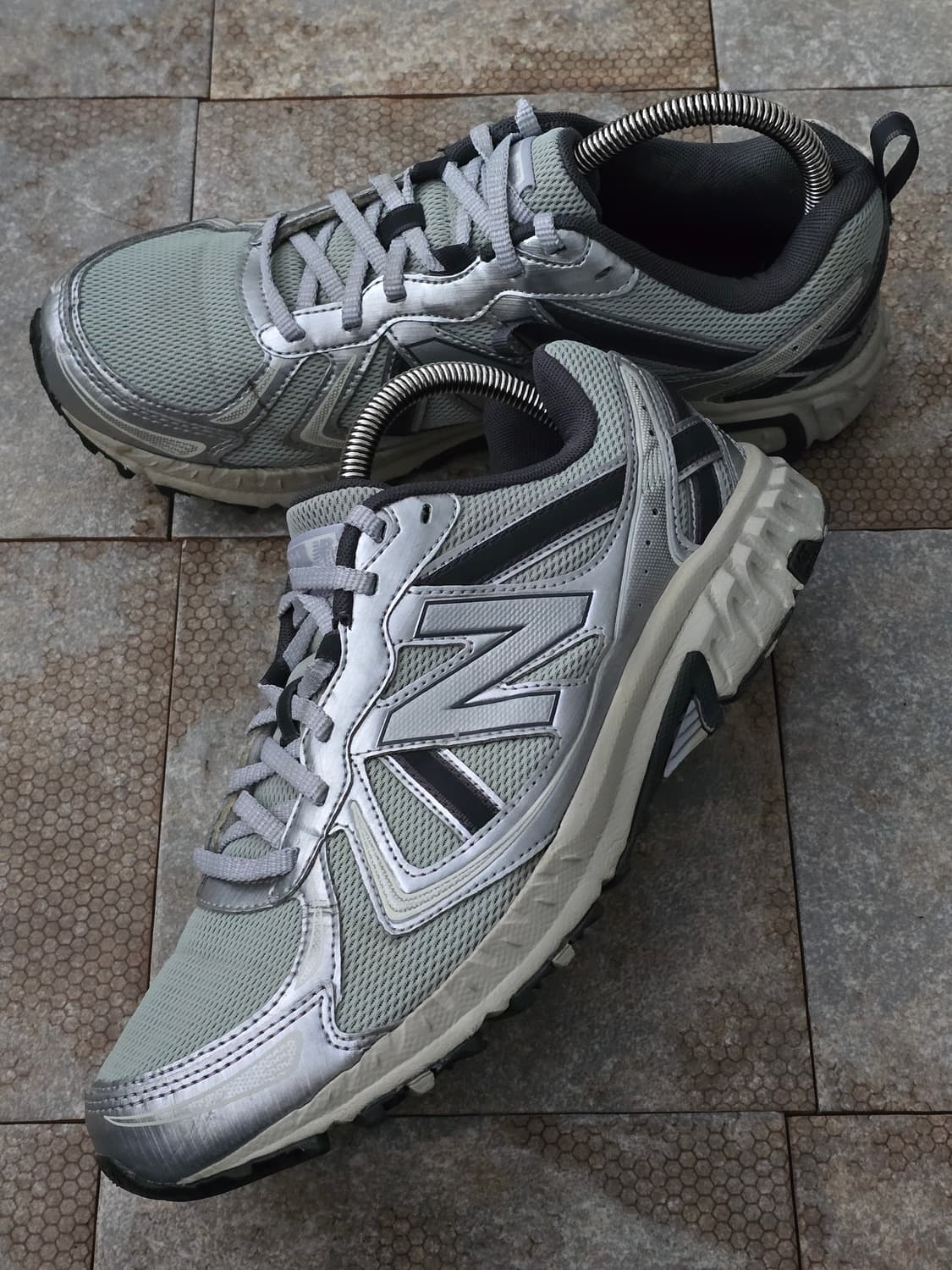 (270)뉴발란스 410 v5 실버 그레이 상품이미지3