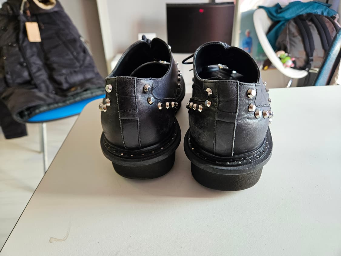 닐바렛 스터드 장식 레더 신발 상품이미지5