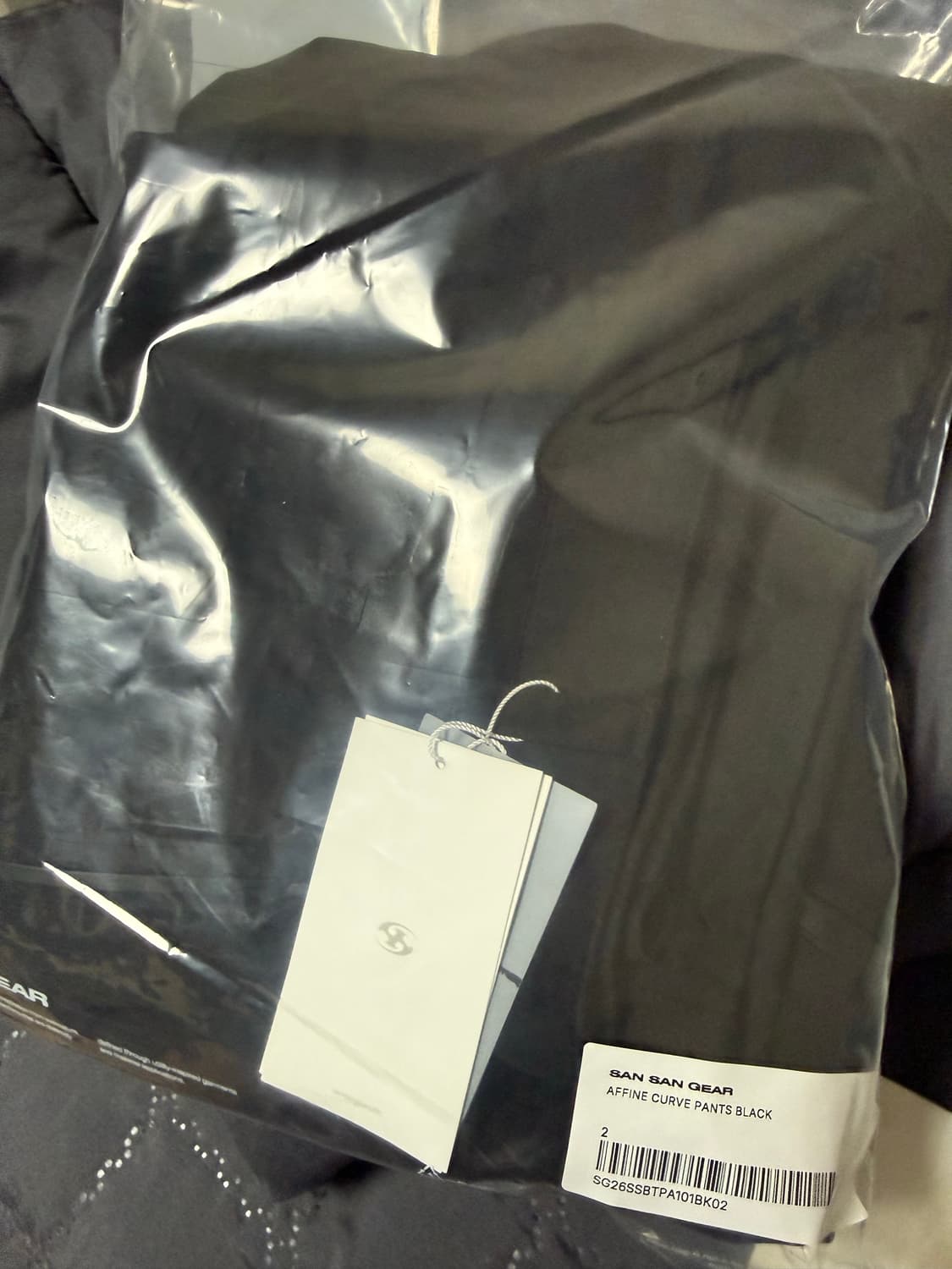 26ss 산산기어 어파인 커브 팬츠 2사이즈 새상품 상품이미지3