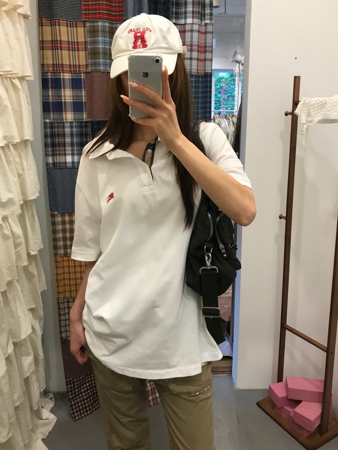 버버리 화이트 반팔 카라티 상품이미지4