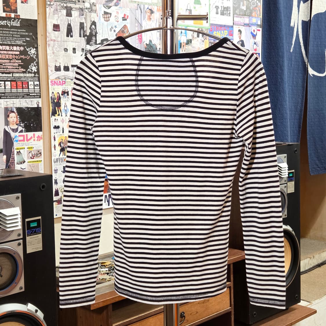 JPN 스트라이프 슬림핏 U넥 롱슬리브 상품이미지5