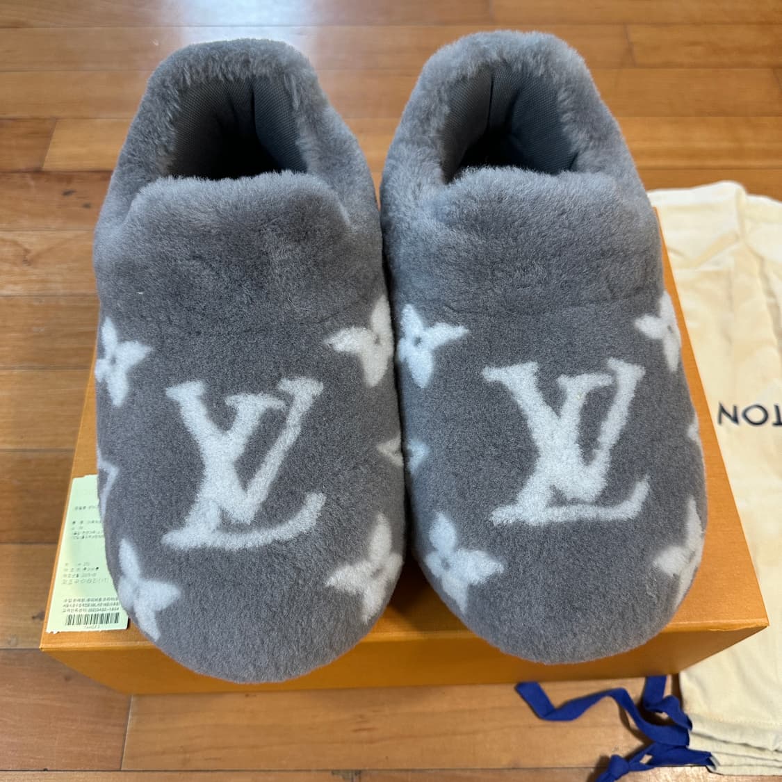 루이비통  LV 예티 슬립 온 상품이미지5