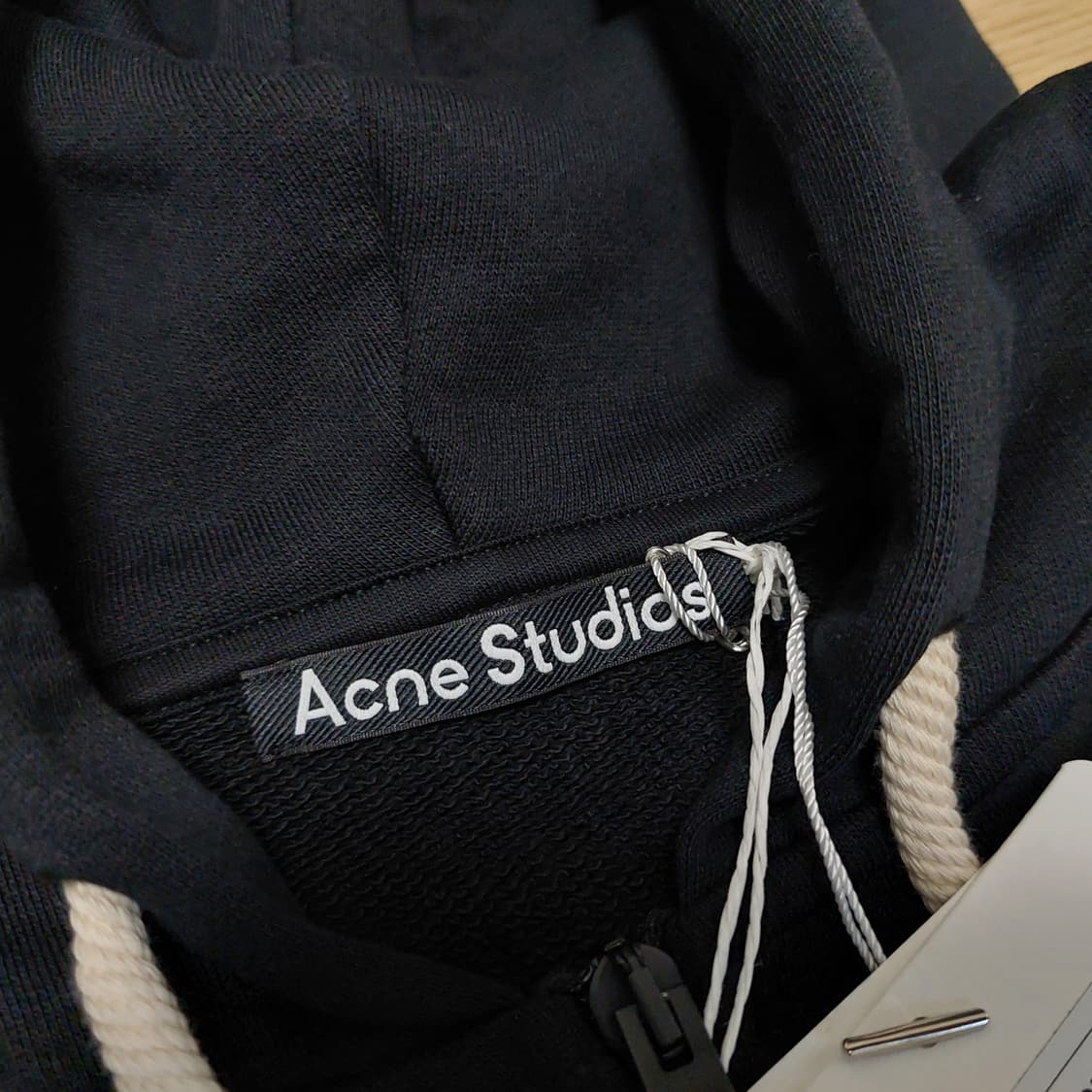 Acne Studios 아크네 스마일 페이스 패치 후드 상품이미지3