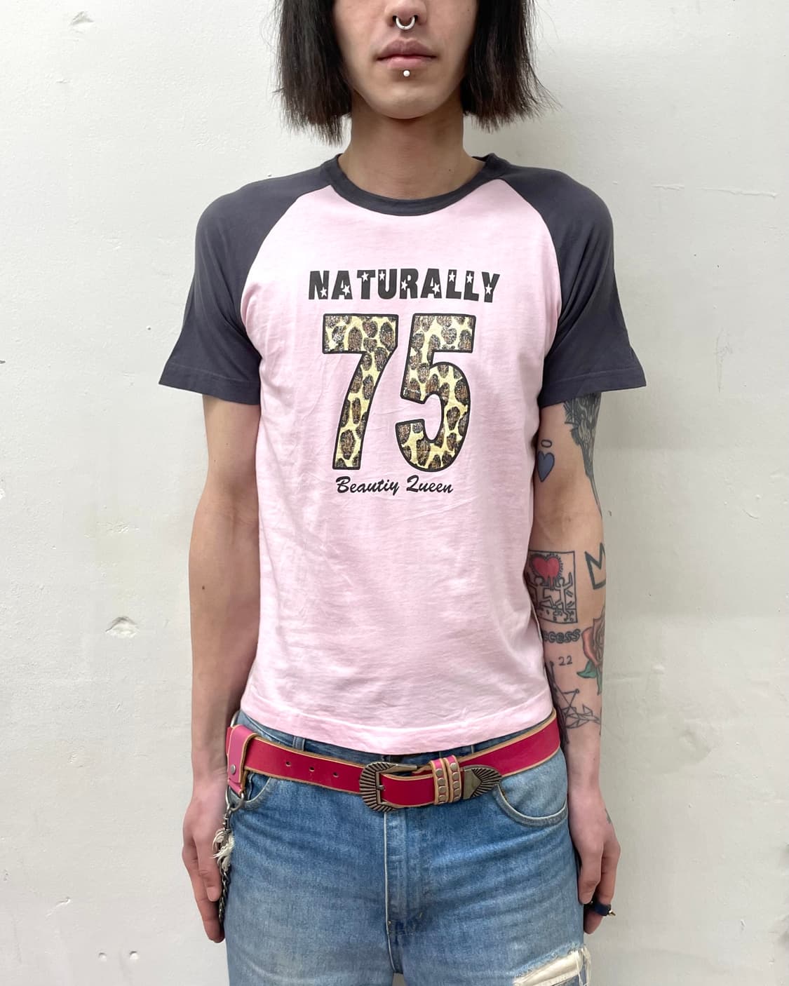 75 Glossy leopard print pink T-shirt 상품이미지1