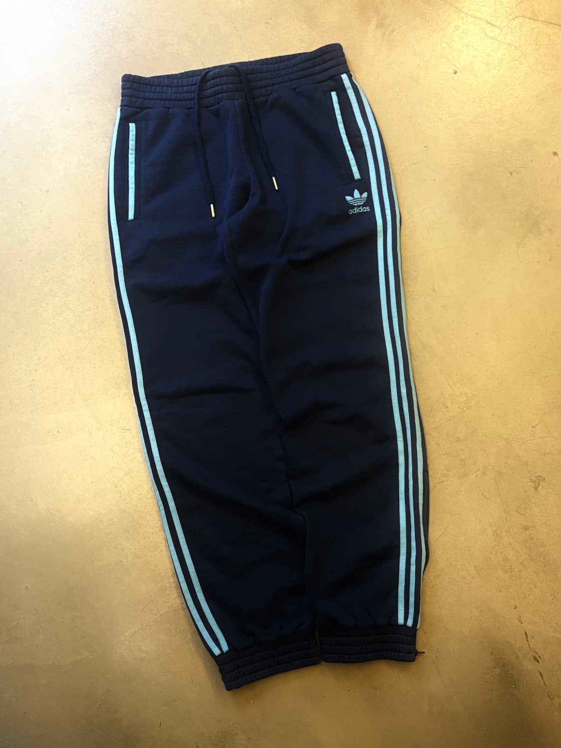 아디다스 스웻팬츠 L 상품이미지1