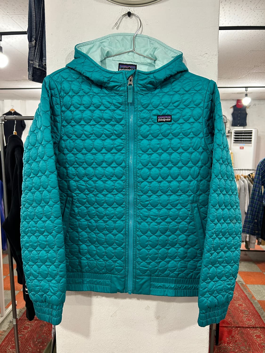 파타고니아 경량패딩 상품이미지2