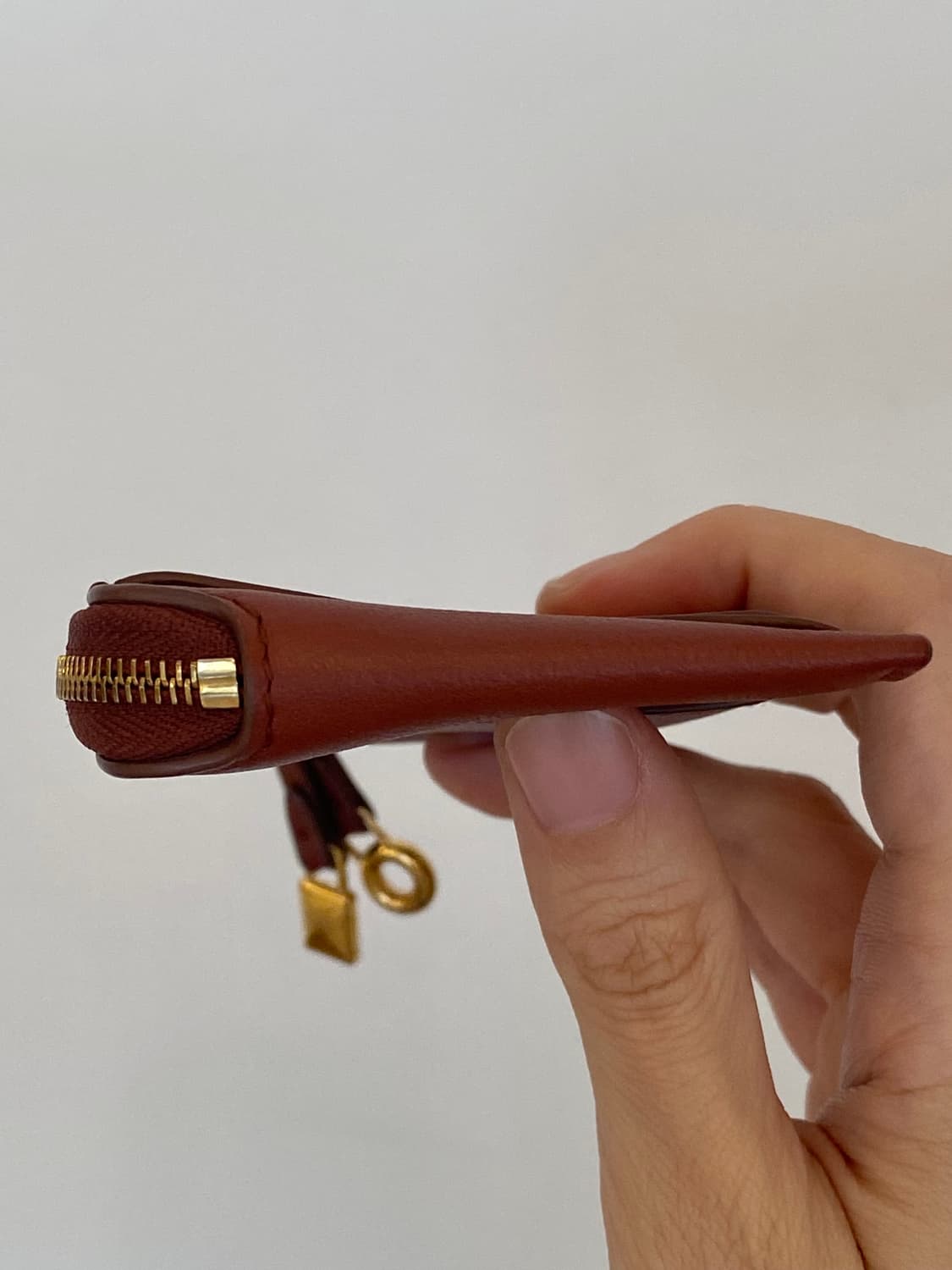 로로피아나 고트스킨 엑스트라 지퍼 파우치 상품이미지6