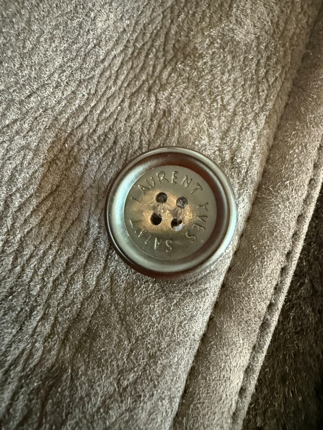 이브 생 로랑 남성 무스탕 코트 상품이미지5