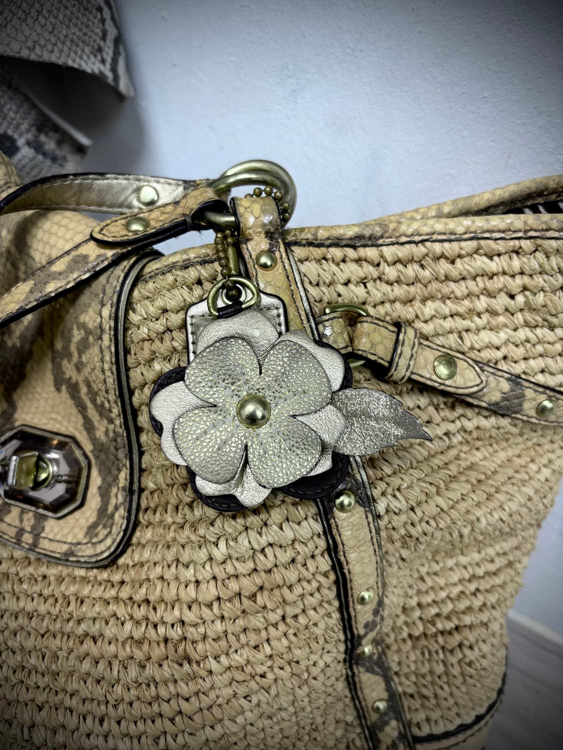 [Coach Y2K] Beige Flowers Detail Over-Si 상품이미지2