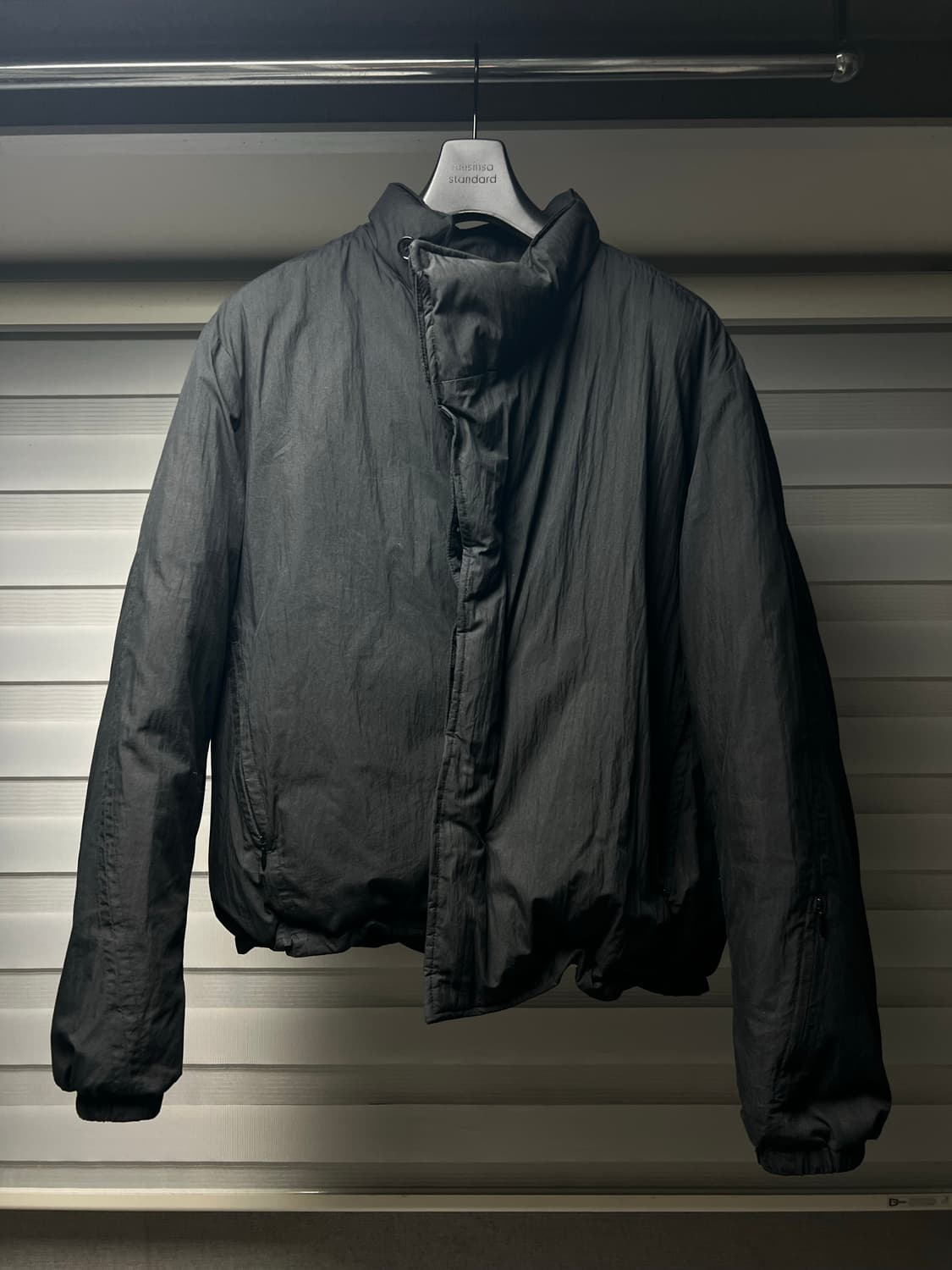 ee 슈렁큰 다운 패딩 블랙 M 상품이미지2