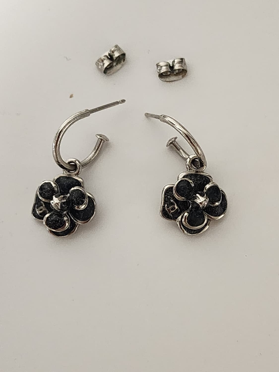 사넬 미니 까멜리아 귀걸이 상품이미지2