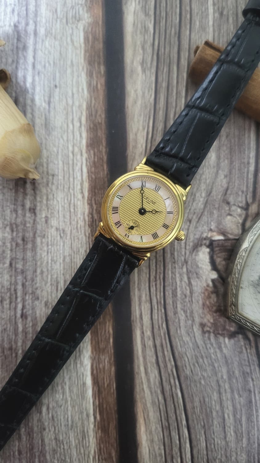 [연말세일]정품 셀린느 스몰 세컨즈 골드 쿼츠시계 상품이미지1