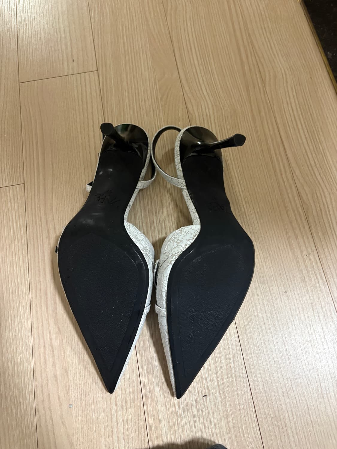 자라 화이트힐 상품이미지3