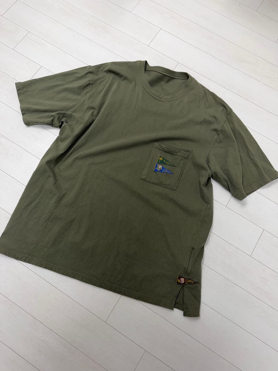 캐피탈 반팔티셔츠 XL  사이즈  상태 9.2/10  사진 찍고 절대 안 상품이미지1