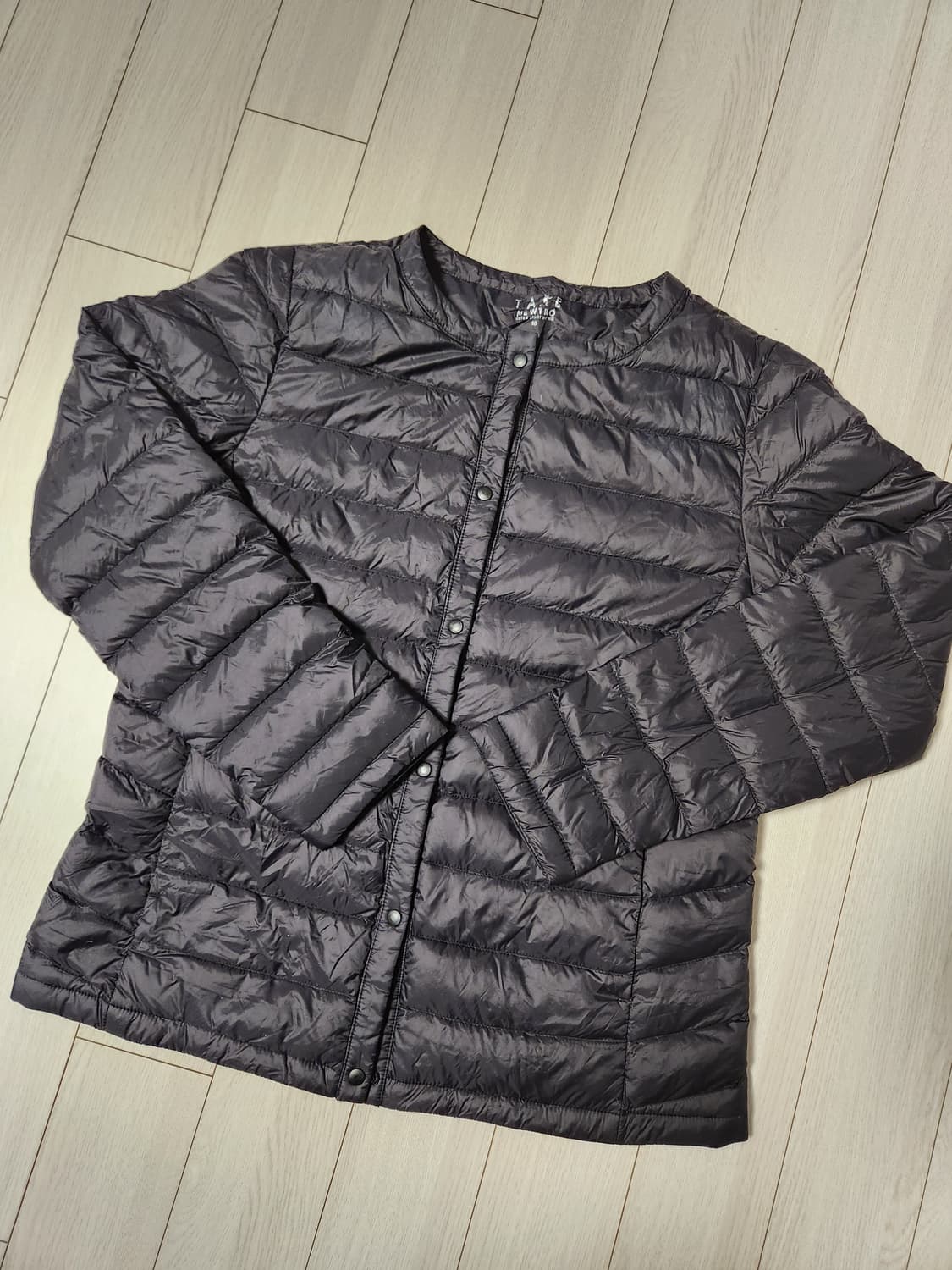 테이트 구스다운 경량 라운드점퍼 사이즈90(s)

구스다운점퍼/남녀공용/ 상품이미지1