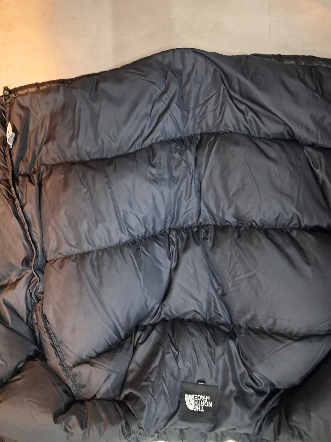 노스페이스 눕시 700 패딩 블랙 100 상품이미지3